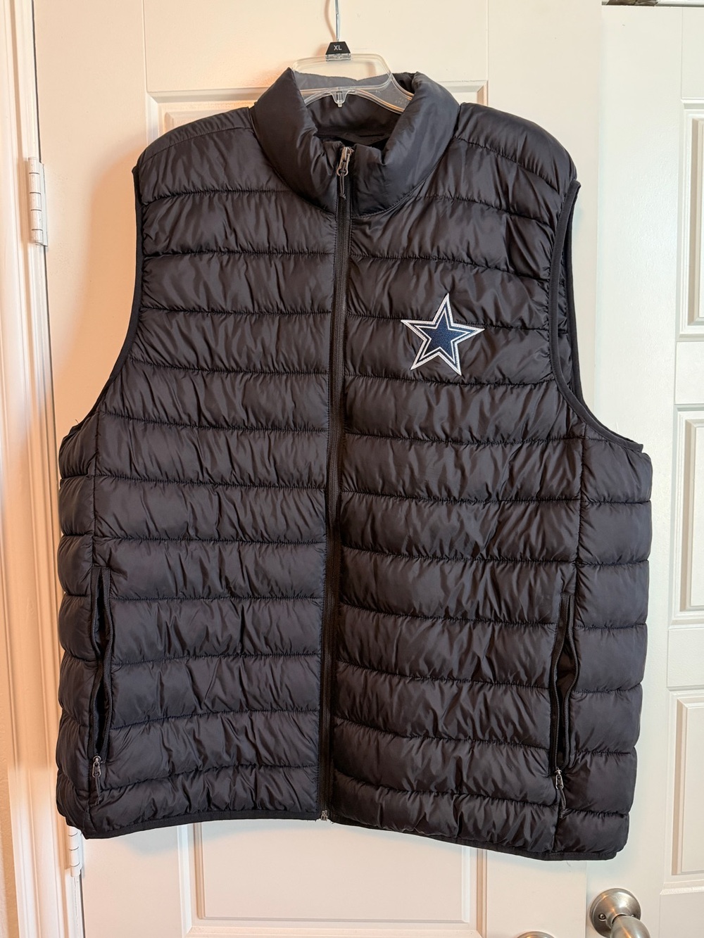 NFL Men’s XXL Dallas Cowboys Lightweight Vest